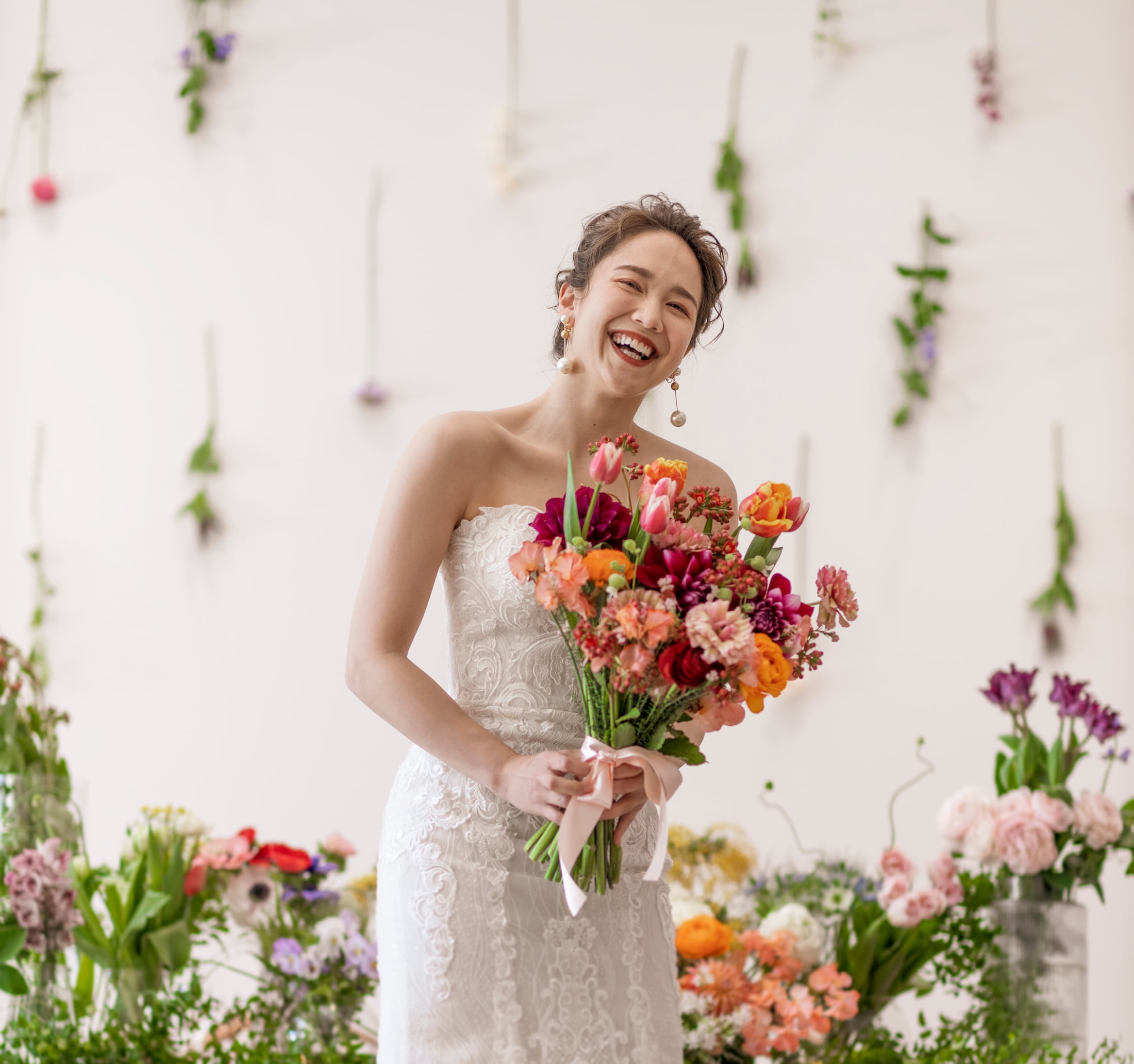 ナチュラルを彩る季節の装花｜ザ・オランジェガーデン五十鈴川（三重県伊勢市の結婚式場）
